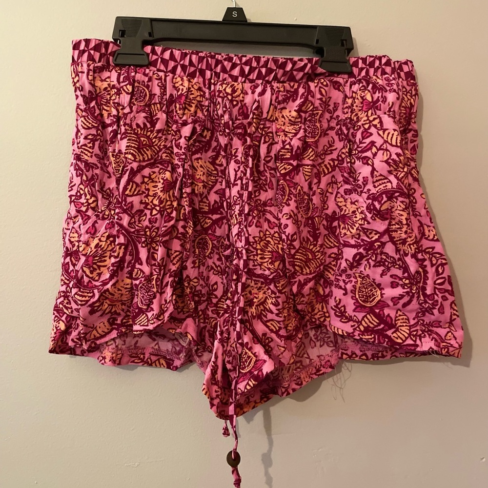 EUC - Vanilla star lounge shorts